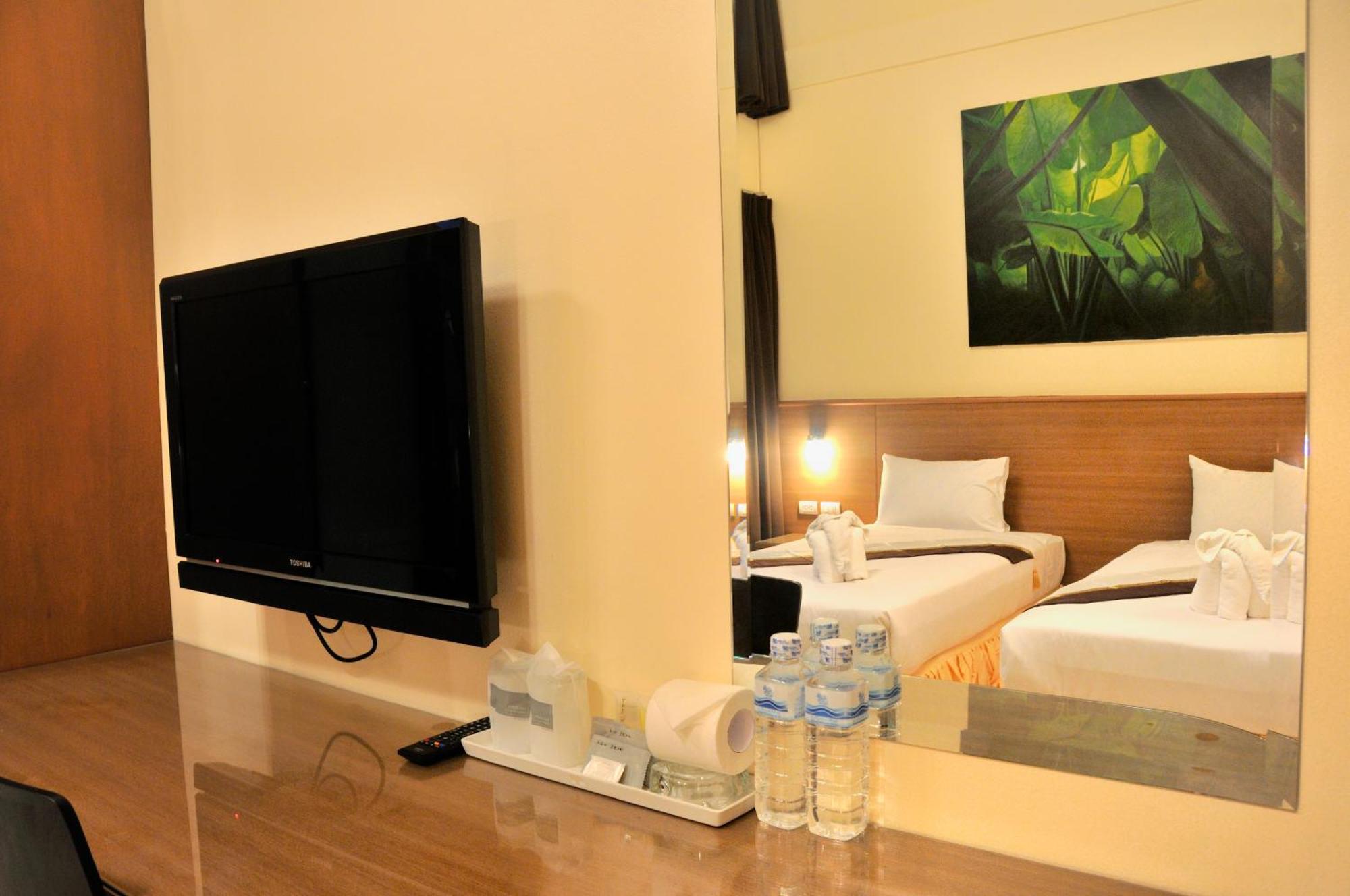 The Wave Hotel Patong Sha Phuket Zewnętrze zdjęcie
