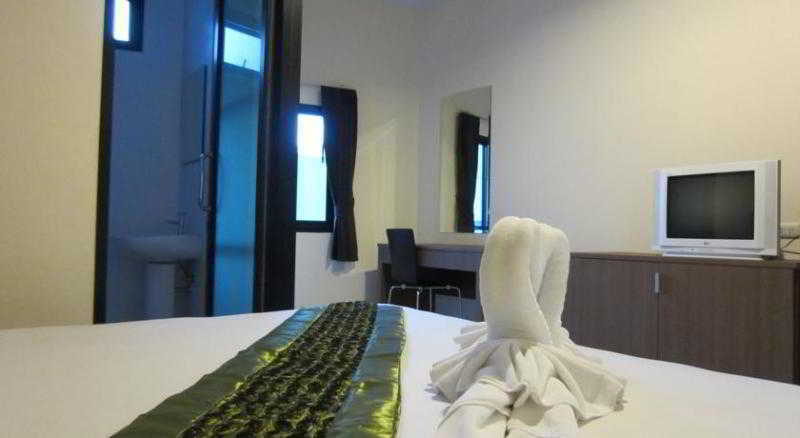 The Wave Hotel Patong Sha Phuket Zewnętrze zdjęcie