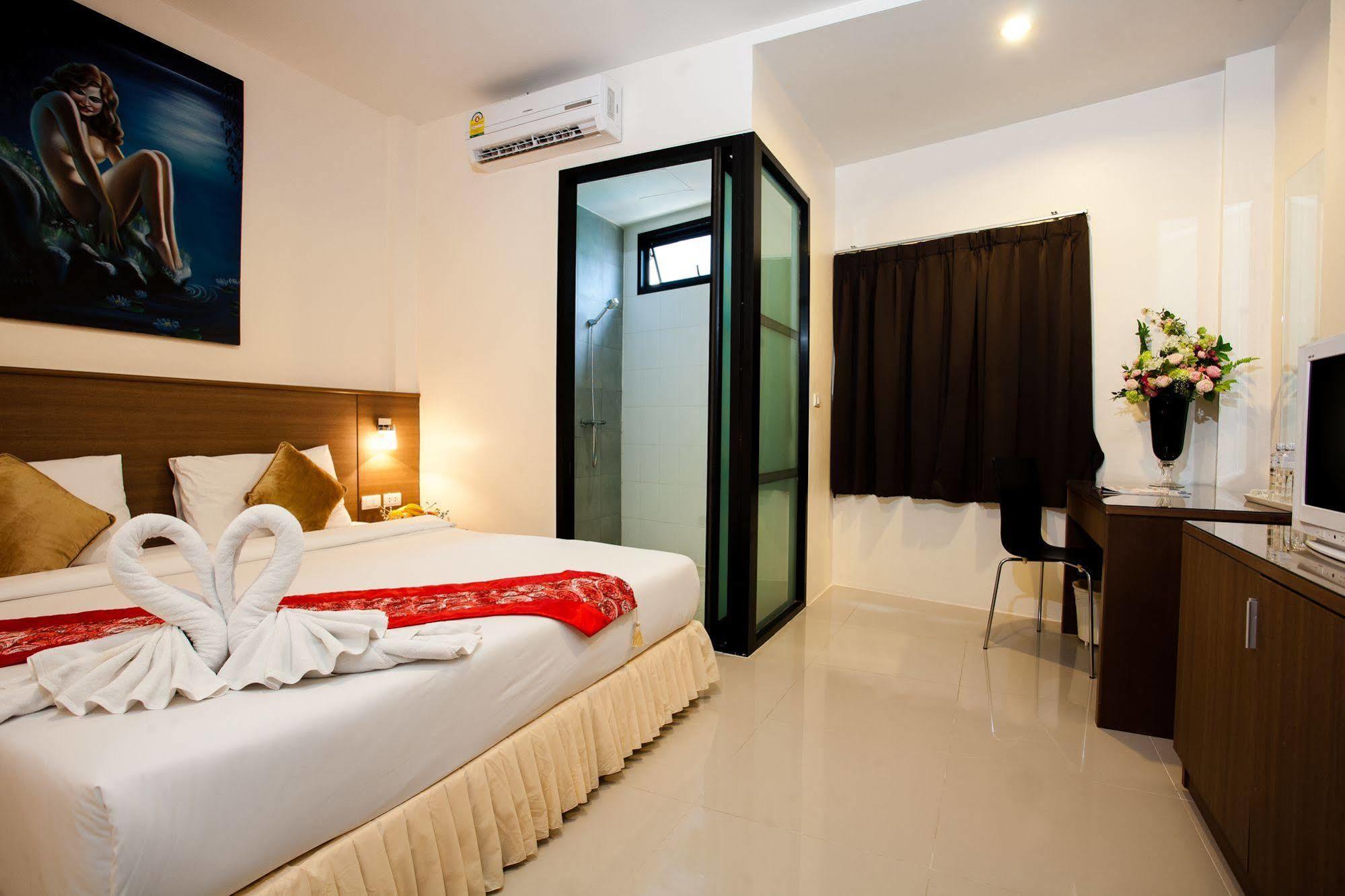 The Wave Hotel Patong Sha Phuket Zewnętrze zdjęcie
