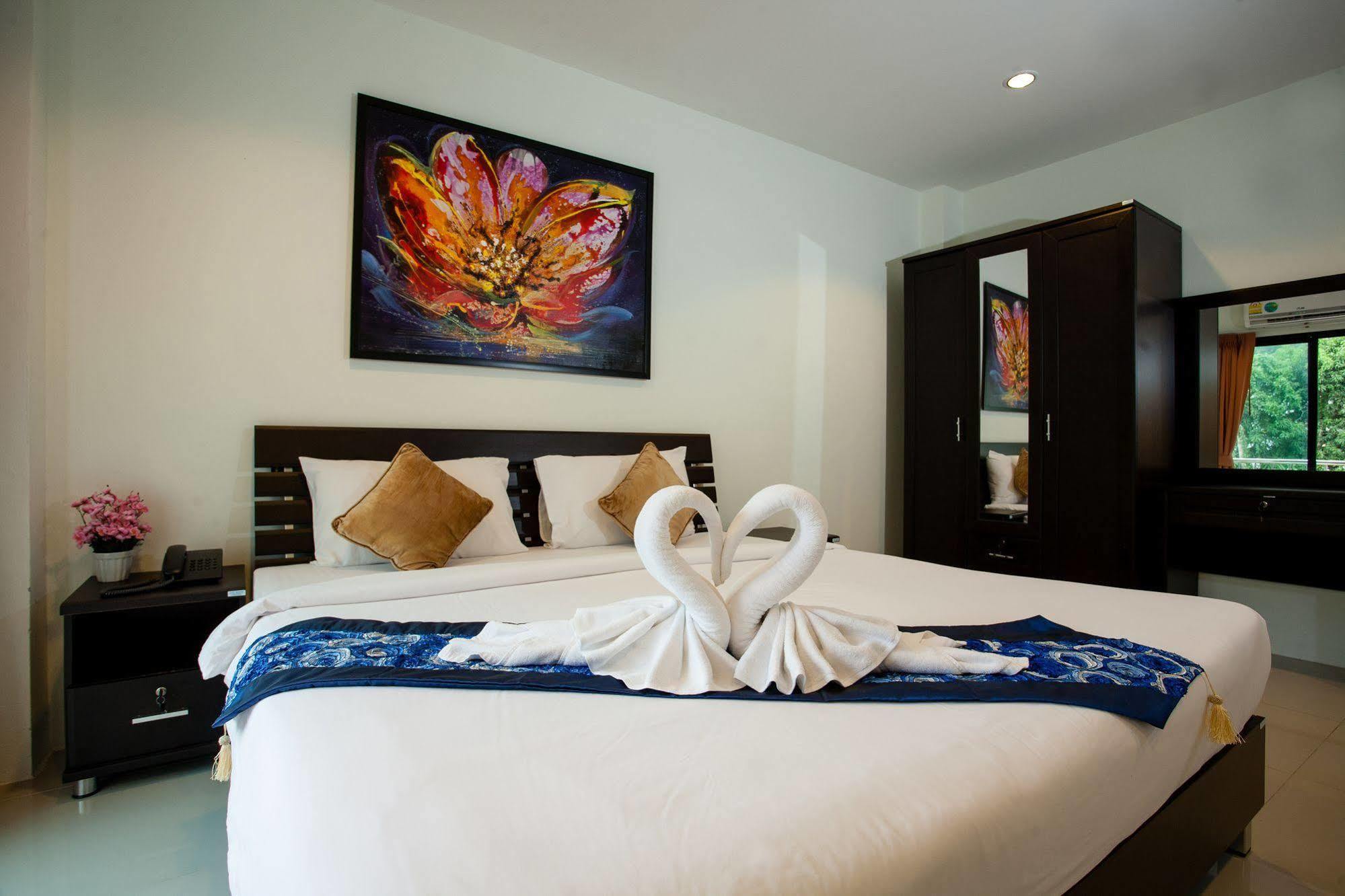 The Wave Hotel Patong Sha Phuket Zewnętrze zdjęcie